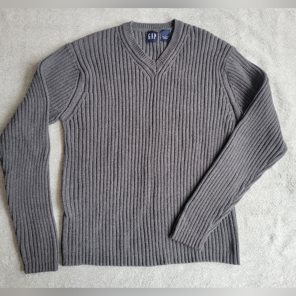GAP Men's Charcoal V-Neck Sweater